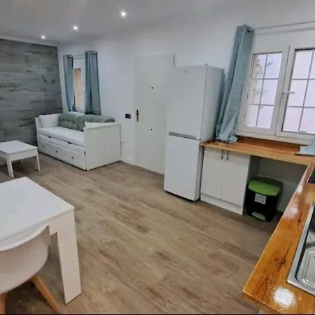 Poni Pisador Villa *