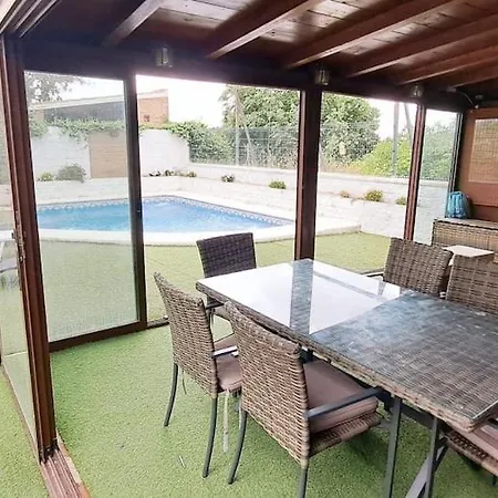 Poni Pisador Villa