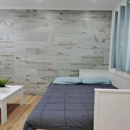 Poni Pisador Villa *